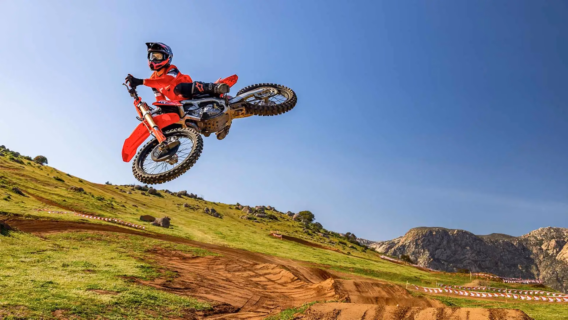 CRF 450R em ação na pista de corrida - 7 de 7