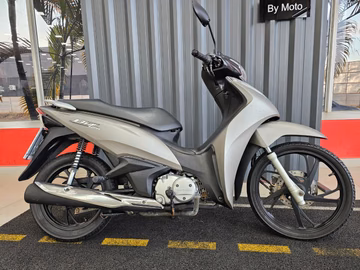 honda-pousoalegre-biz125-prata.jpeg