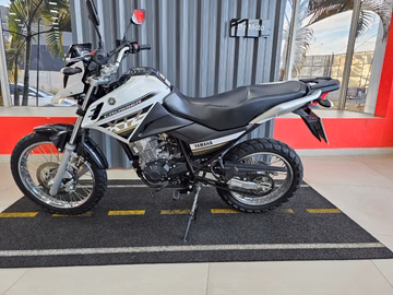 yamaha-pousoalegre-crosser150-branca.jpeg